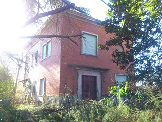 Villa in Vendita a Borgomasino, 80'000€, 4104 m², con Box