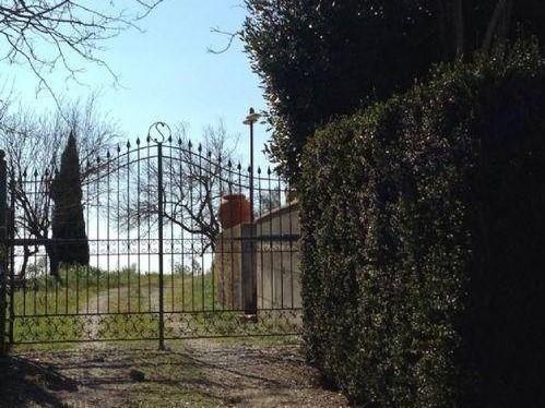 Casa di corte in Vendita a Vinci, zona Sovigliana, 540'000€, 250 m²