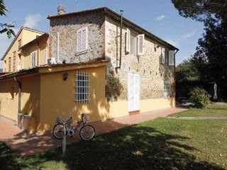 Casale in Vendita a Vinci, 670'000&euro;, 322 m²
