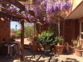 Villa in Vendita a Fosdinovo, 750'000€, 400 m², con Box