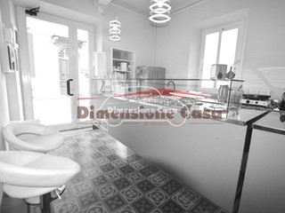 Immobile commerciale in Vendita a Capannori, zona Lammari, 35'000€, 21 m²