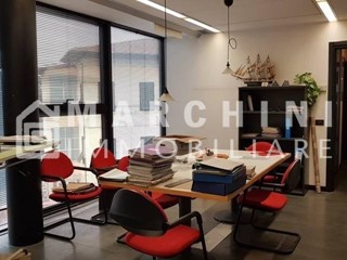 Ufficio in Vendita a Lucca, zona Sant'Anna, 268'000€, 112 m²