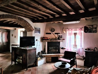Casa Semi Indipendente in Vendita a Murlo, zona Casciano, 219'000€, 131 m², arredato, con Box