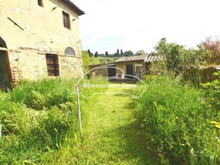 Casale in Vendita a Capannori, zona San Ginese, 100'000€, 150 m²