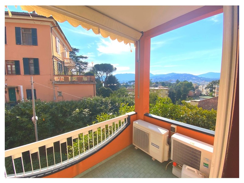 Appartamento in Vendita a Rapallo, 450'000€, 145 m², con Box