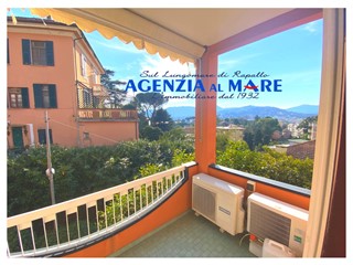 Appartamento in Vendita a Rapallo, 450'000€, 145 m², con Box