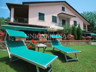 Casa Indipendente in Vendita a Sarzana, 1'000'000&euro;, 400 m², con Box