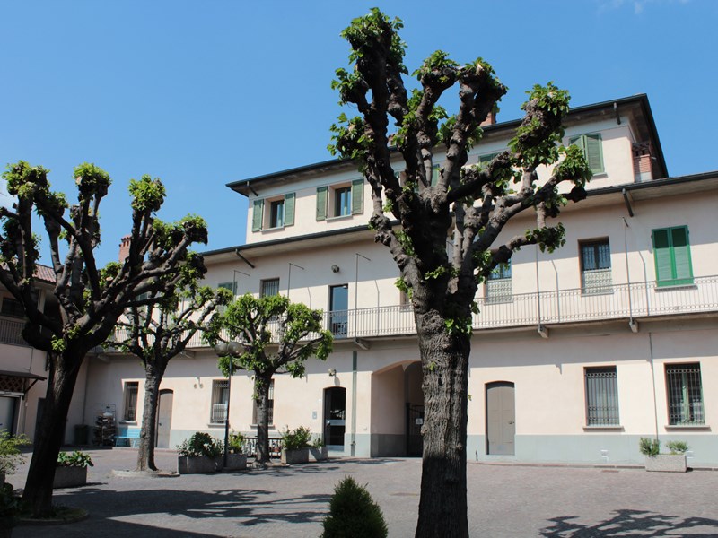 Bilocale in Affitto a Inzago, zona Centro, 730€, 90 m², arredato