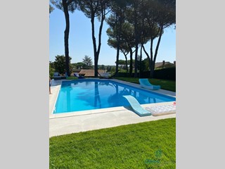 Villa in Vendita a Roma, 2'000'000€, 600 m², arredato