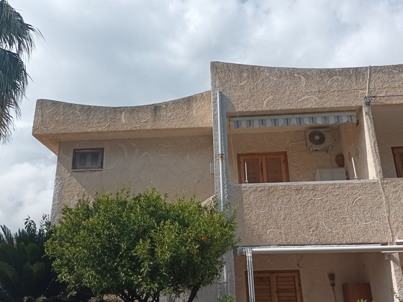 Villetta a schiera in Vendita a Caulonia, zona Vasì, 72'000€, arredato