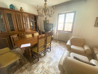 Appartamento in Vendita a Massa, zona Turano, 300'000&euro;, 120 m², arredato