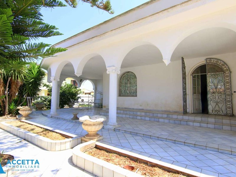 Casa Indipendente in Vendita a Taranto, zona Lama, 265'000€, 204 m²