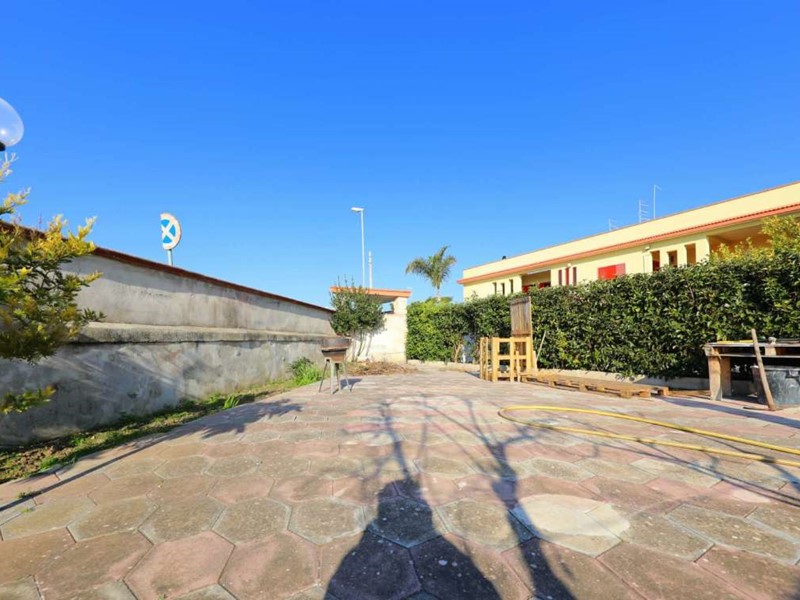 Appartamento in Vendita a Taranto, zona Talsano, 119'000€, 140 m²