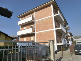 Appartamento in Vendita a Vigliano Biellese, zona via Milano, 68'000€, 131 m², con Box