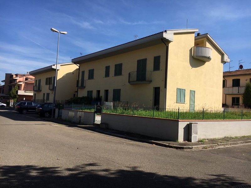 Casa Indipendente in Vendita a San Miniato, zona San Miniato Basso, 300'000€, 230 m², con Box