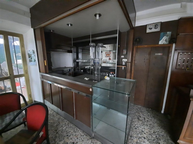 Casa Semi Indipendente in Vendita a Villa Basilica, zona Boveglio, 140'000€, 460 m²