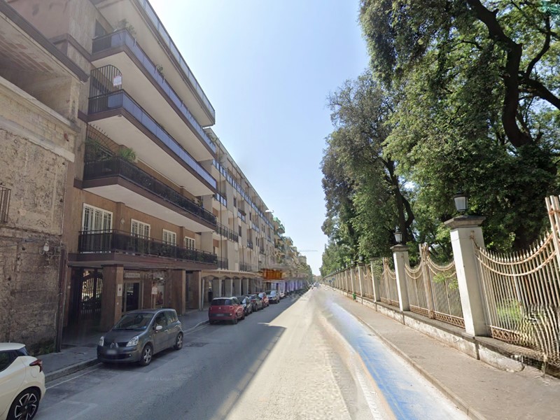 Immobile commerciale in Vendita a Caserta, 1'400'000€, 500 m²