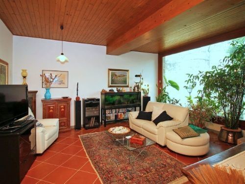 Villa in Vendita a Pelago, zona Paterno, 450'000€, 285 m²