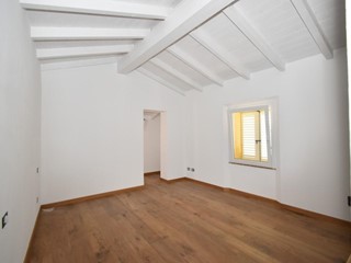 Casa Indipendente in Vendita a San Giuliano Terme, zona Arena Metato, 240'000€, 80 m²