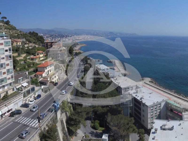 Monolocale in Affitto a Ospedaletti, 700€, 32 m²