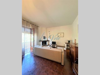 Appartamento in Vendita a Massa, zona Marina di Massa, 370'000&euro;, 130 m², arredato