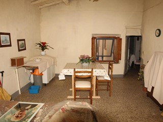 Casa Semi Indipendente in Vendita a Lamporecchio, 40'000€, 54 m²