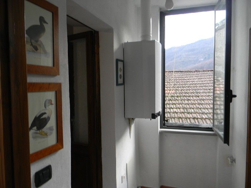Casa Semi Indipendente in Vendita a Licciana Nardi, zona Tavernelle, 130'000€, 80 m²