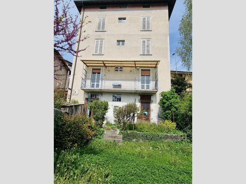 Casa Indipendente in Affitto a Leffe, zona Semicentrale, 550€, 130 m²