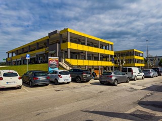 Immobile commerciale in Vendita a Ortona, 39'000€, 60 m²