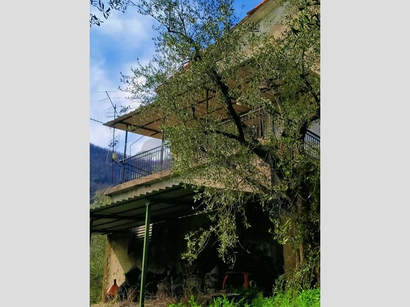 Casa Semi Indipendente in Vendita a Aulla, 120'000€, 150 m²