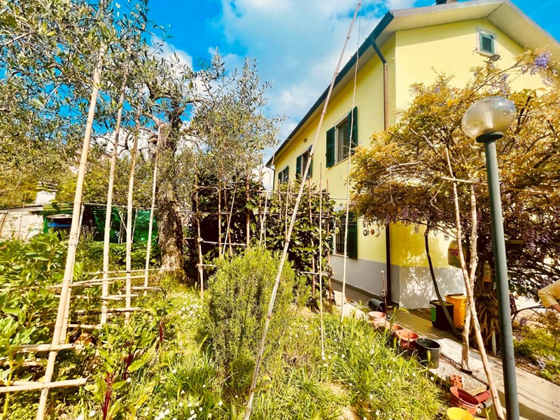 Casa Indipendente in Vendita a Arcola, 270'000€, 140 m²