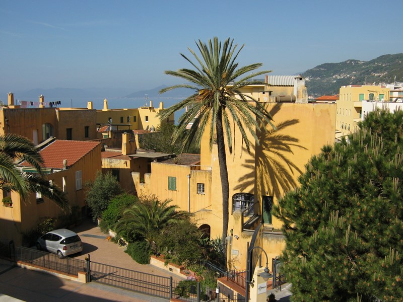 Trilocale in Affitto a Finale Ligure, zona Varigotti, 2'600€, 60 m², arredato