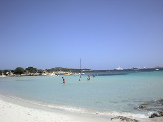 Bilocale in Affitto a Arzachena, zona Baia Sardinia, 800€, 40 m², arredato