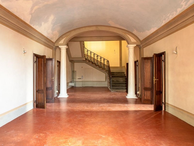 Casale in Vendita a Pisa, 995'000€, 650 m²