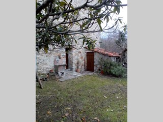 Casa di corte in Vendita a Bagni di Lucca, zona Vico Pancellorum, 70'000€, 100 m², arredato