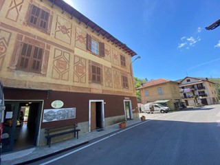 Quadrilocale in Vendita a Urbe, 25'000€, 62 m², arredato