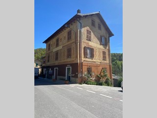 Appartamento in Vendita a Urbe, 35'000€, 90 m²