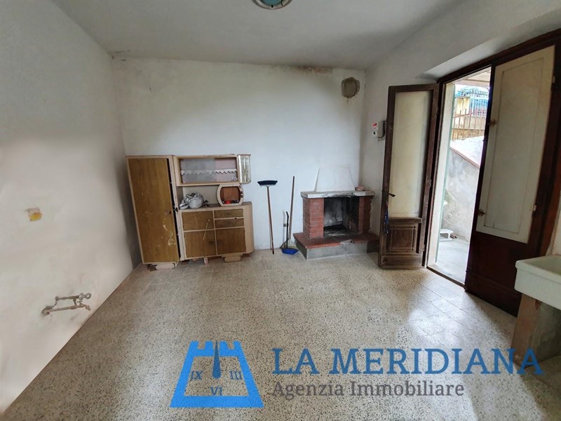Quadrilocale in Vendita a Lamporecchio, 70'000€, 95 m²
