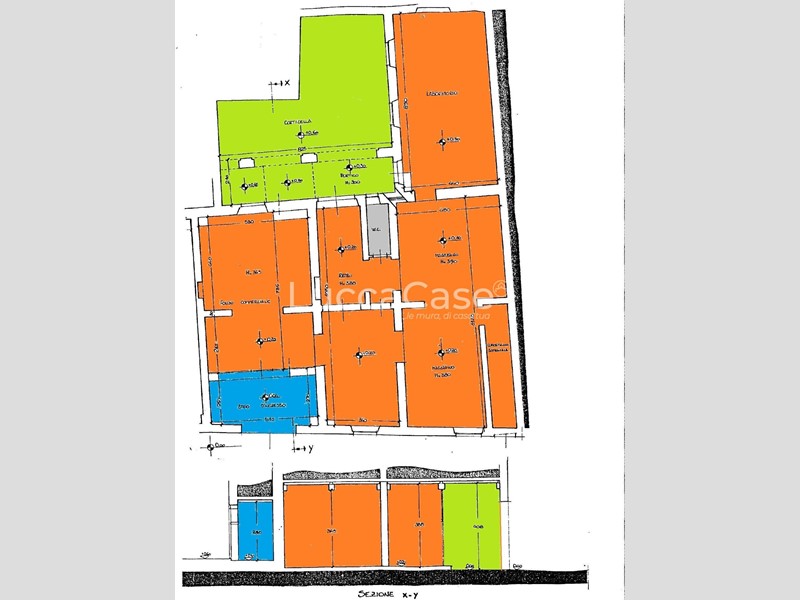 Immobile commerciale in Affitto a Lucca, 2'000€, 176 m²