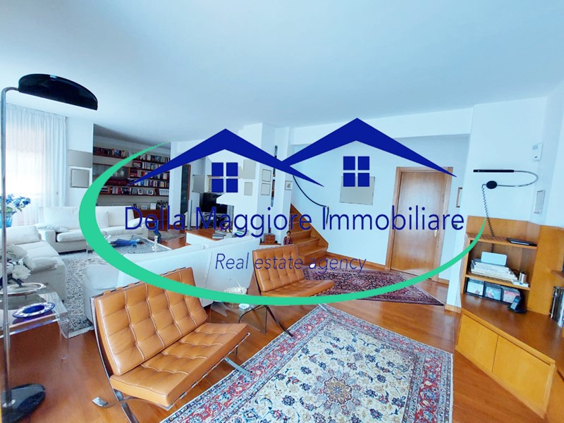 Casa Indipendente in Vendita a Livorno, 600'000€, 280 m²