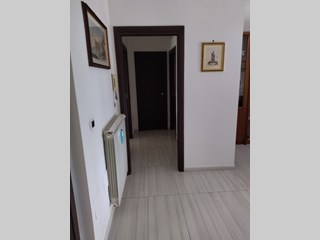 Quadrilocale in Vendita a Cimitile, zona Centrale , 105'000€, 82 m²