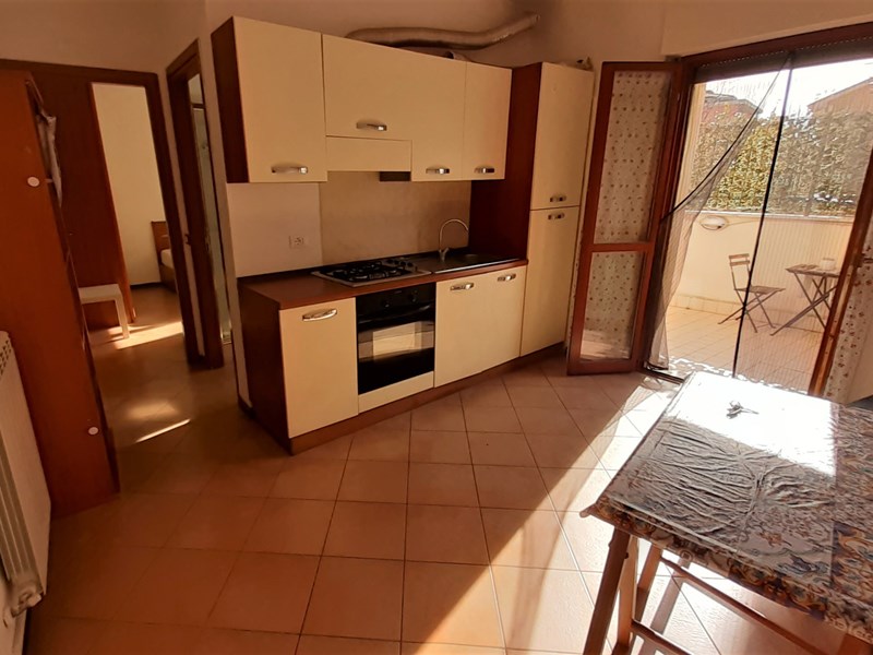 Bilocale in Vendita a Guidonia Montecelio, zona Collefiorito, 69'000€, 40 m², arredato