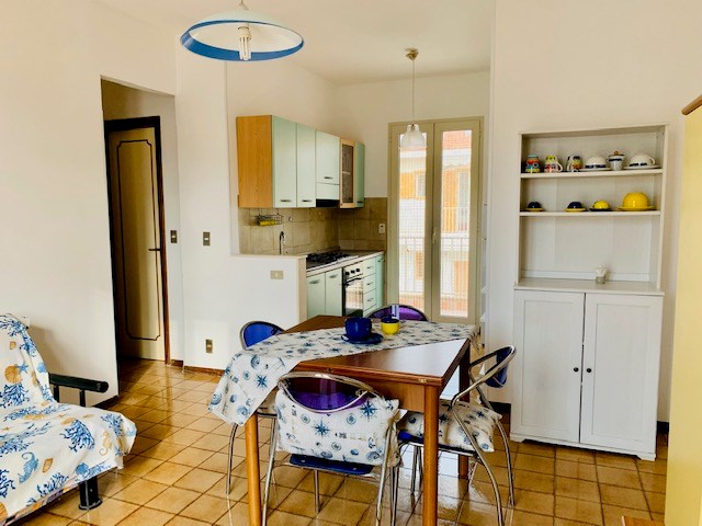 Trilocale in Affitto a Ragusa, zona Marina di Ragusa, 1'000€, 55 m², arredato