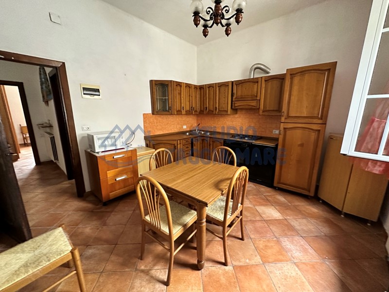 Casa Semi Indipendente in Vendita a Taggia, 195'000€, 80 m², arredato