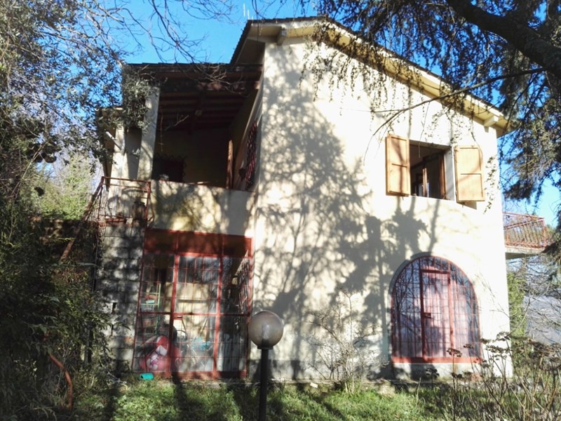 Villa in Vendita a Marliana, 320'000€, 222 m², arredato