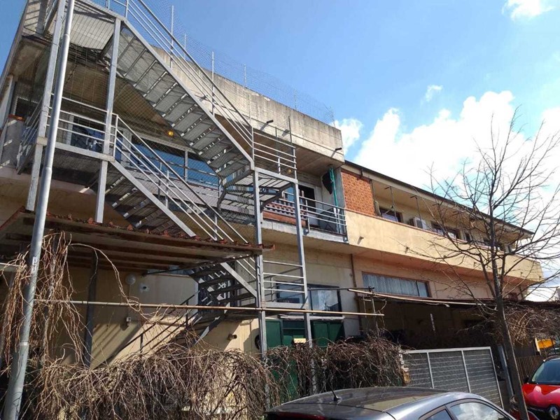 Immobile commerciale in Vendita a Camaiore, 600'000&euro;, 600 m²