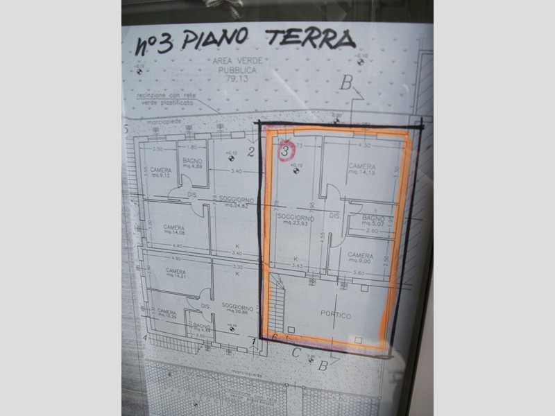 Casa Semi Indipendente in Vendita a Luni, zona Dogana di Ortonovo, 280'000€, 360 m²