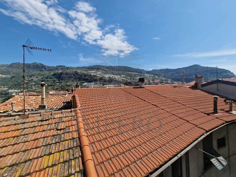 Appartamento in Vendita a Ventimiglia, 120'000€, 90 m²