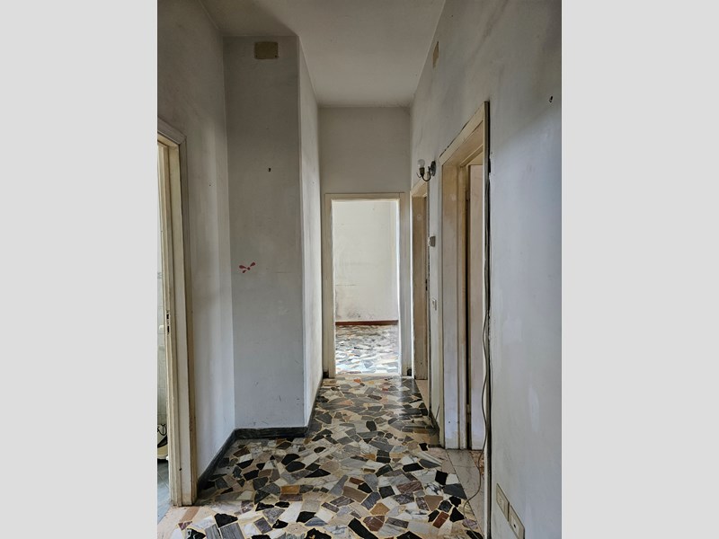 Trilocale in Vendita a Prato, zona Nord, 115'000€, 70 m²