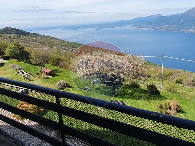 Bilocale in Vendita a Brenzone sul Garda, 115'000€, 50 m², arredato